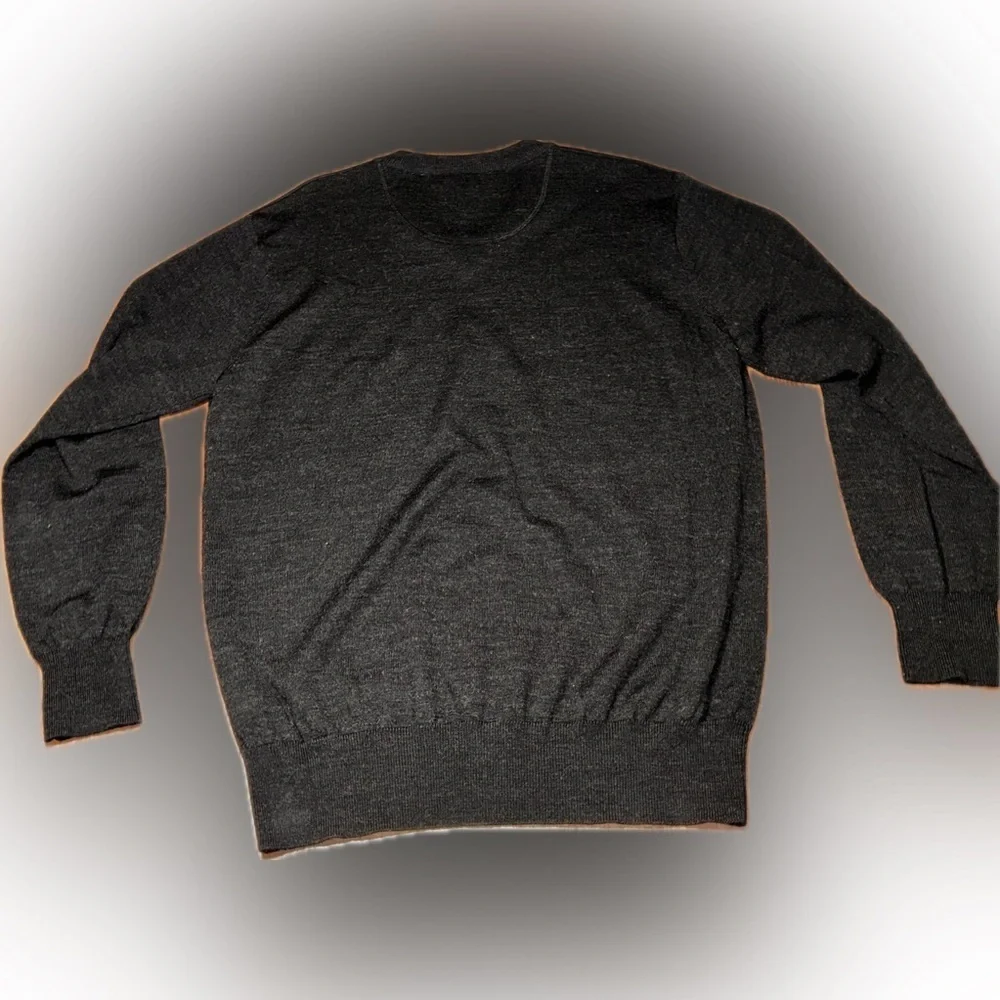 Orvis Men's Black Merino Wool V-Neck Quiet Luxury Classic Sweater Shirt M